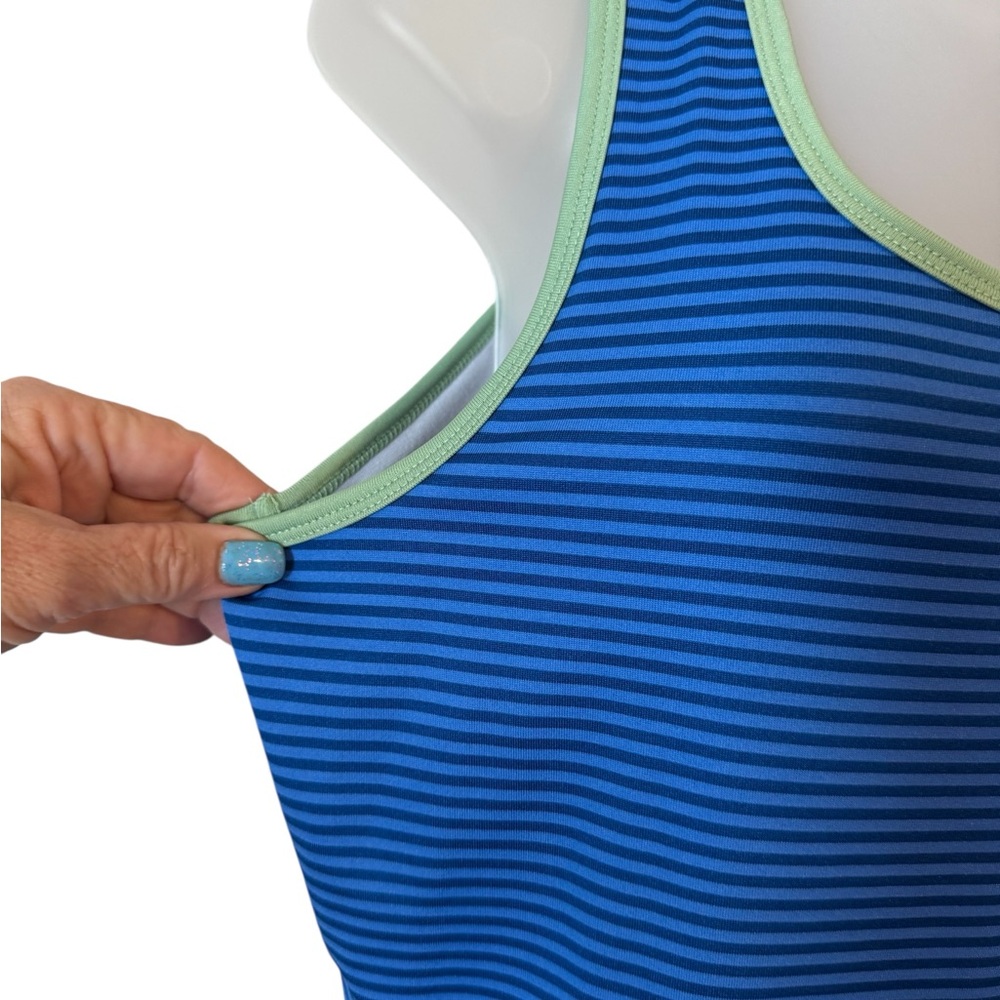 THE NORTH FACE TANK TOP VAPOR WICK w/BUILT IN BRA XLARGE #2 - Picture 2 of 7